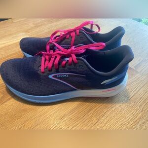 💙🩷Brooks Hyperion Speed Neutral Running Shoes🩷💙